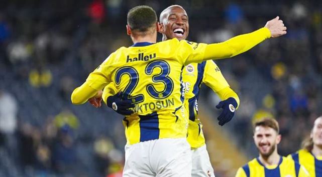 Fenerbahçe 5-0 Erzurumspor (Maç Sonucu) Fenerbahçe evinde güle oynaya kazandı!