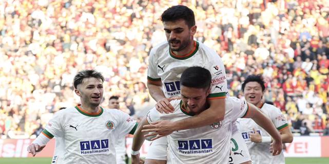 Göztepe 0-1 Corendon Alanyaspor (Maç Sonucu) Göztepe’ye Alanya Şoku!