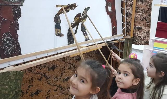 ‘Hacivat ve Karagöz Müzede’ bu yılın turnesine başladı