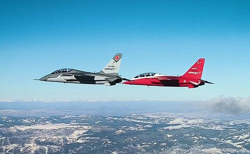 İki Hürjet Aynı Anda Semalarımızda