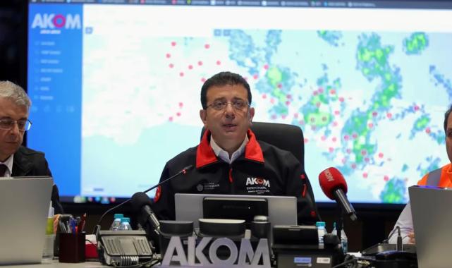 İmamoğlu karla mücadeleyi AKOM’dan takip etti