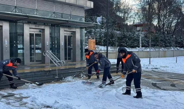 İstanbul’da kar seferberliği gece gündüz sürdü