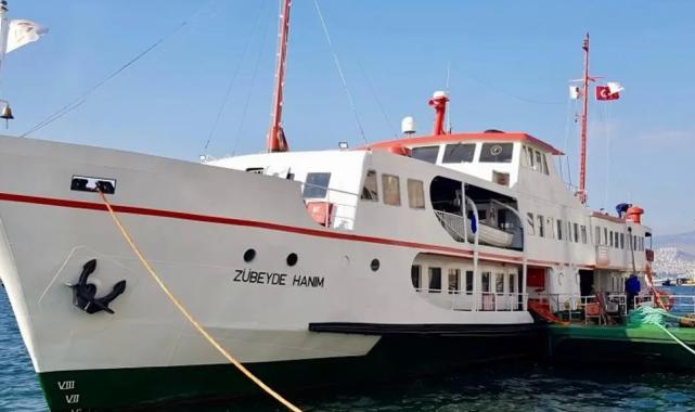 İzmir limanında ‘Zübeyde Hanım’ ziyarete açıldı