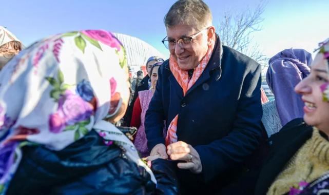 İzmir’de Başkan Tugay’dan çiftçilere tam destek