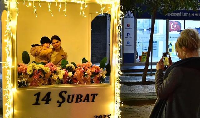 İzmir’de ‘Sevgi Festivali’ kapılarını açtı