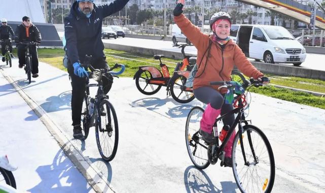 İzmirli bisikletliler hafta sonu pedalladı!