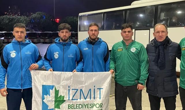 İzmitli güreşciler, Türkiye Şampiyonası için Sivas’ta