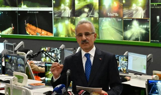 Karla mücadele sürüyor, uyarılar peş peşe geliyor! Zorunluluk yoksa trafiğe çıkmayın!