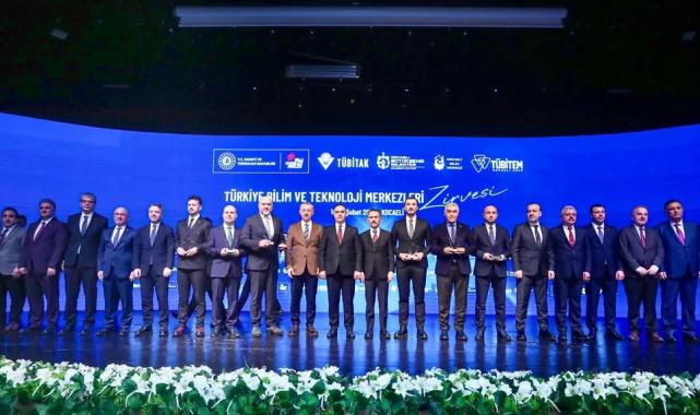 Kayseri Büyükşehir’in Bilim Üssü’ne ’emek’ ödülü