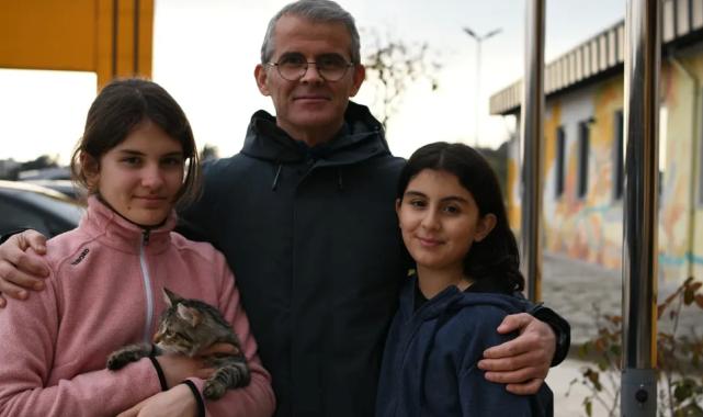 Kedi ve köpekleri onlara can dostları oldu