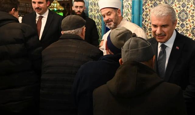 Konya’da Vali Akın ve Başkan Altay kandil bereketine ortak oldu