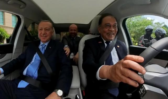 Malezya Başbakanı Togg’un şoför koltuğundan o anları paylaştı