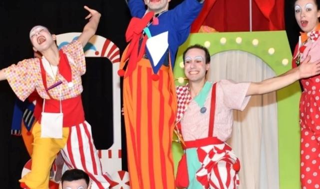 Manisa’da çocuklara tiyatro şöleni