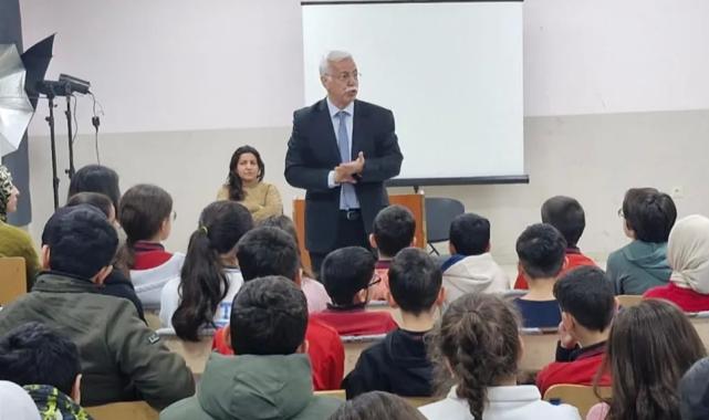 Mardin’de öğrencilere ‘Matematik ve Yaşam’ söyleşisi