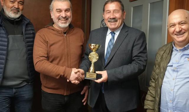 Muğla Milas’ta briç takımından Başkan Topuz’a ziyaret