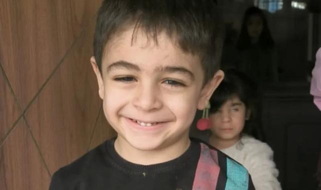 Sakarya’da kahraman itfaiyeciler minik Ahmet’i alevlerin arasından çıkardı