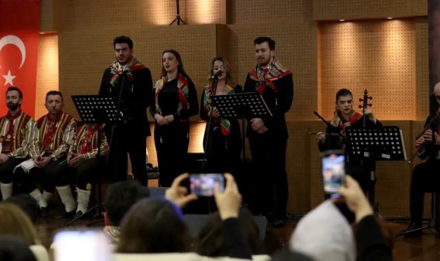 Sakaryalı müzikseverler türkülerle maziye gitti