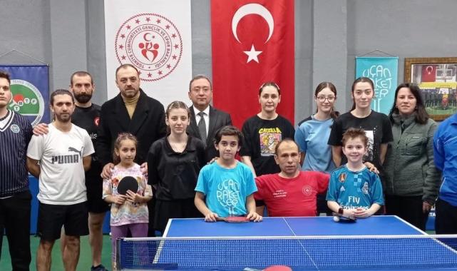 Sakaryalı tenisçilere kritik mücadele öncesi moral