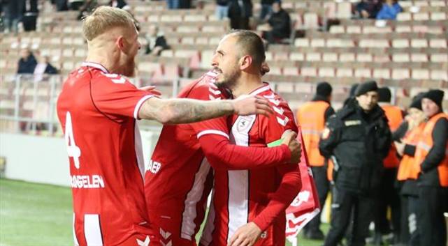Reeder Samsunspor 2-0 Atakaş Hatayspor (Maç Sonucu) Samsun 3 puanı evinde rahat aldı!