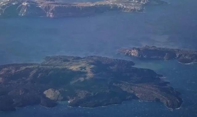 Santorini’deki volkan aktif hale geldi