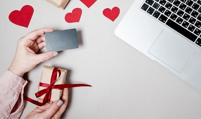 Sevgililer Günü’nde Karşılaşılan En Yaygın Dolandırıcılık Yöntemleri