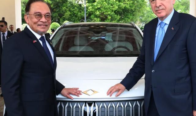 Türkiye’den Malezya’ya Togg hediyesi