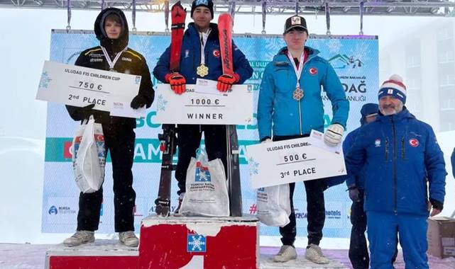 Uluslararası Uludağ FIS Çocuk Kupası’nda madalya heyecanı
