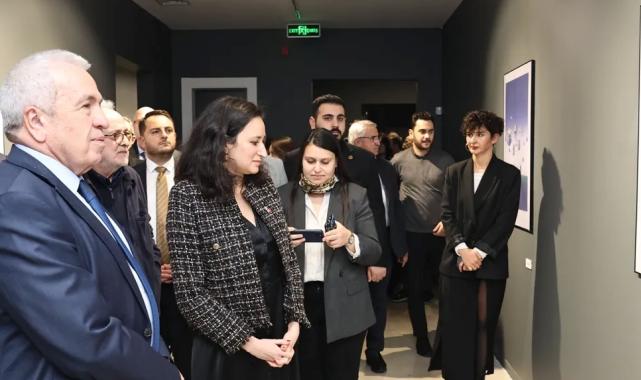 “Yerle Gök Arasında” sergisi izlenime açıldı