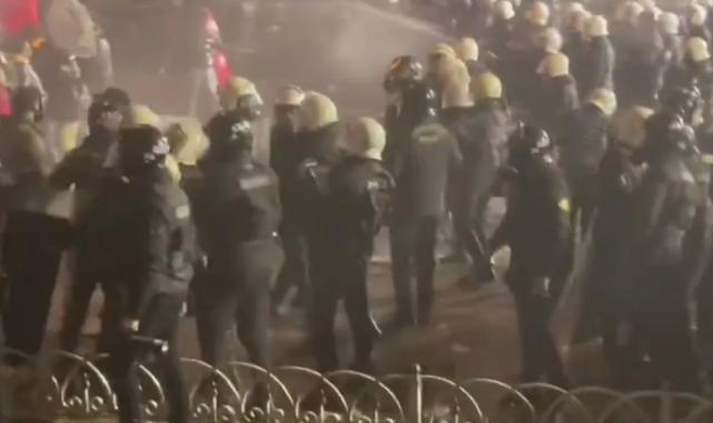 Anayasal hakkı istismara 1.133 gözaltı!