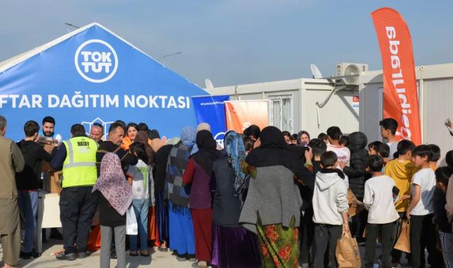 Antakya’da 5 bin kişiye sıcak yemek dayanışması