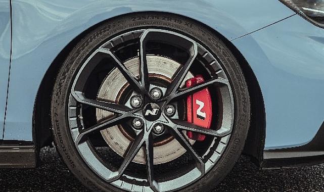 Avrupa Otomobil Kulüplerinin Yaz Lastiği Testlerinde Continental Zirvede!