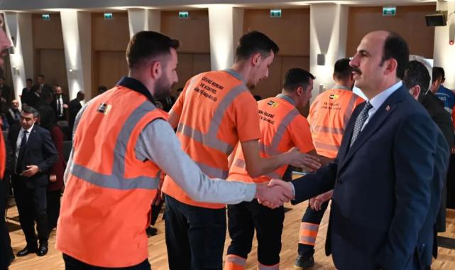 Başkan Altay Konya Büyükşehir Belediyesi çalışanlarıyla bayramlaştı