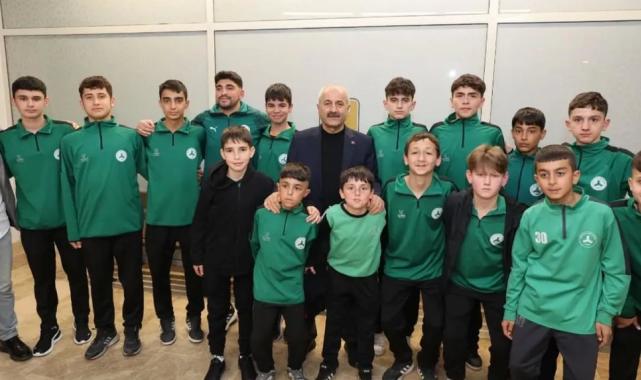 Başkan Büyükgöz Gebze amatörünü ağırladı