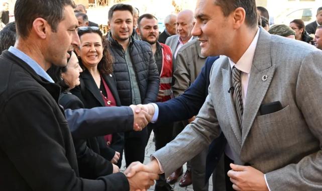 Başkan Zeyrek Manisa’da halkla buluştu