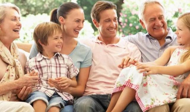 Bayram ziyaretleri kuşaklar arası iletişimi sağlıyor! Tatil olarak görülmesi ziyaretleri azaltıyor