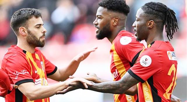 Bellona Kayserispor 3-1 Rams Başakşehir (Maç Sonucu) Kayseri evinde rahat kazandı!