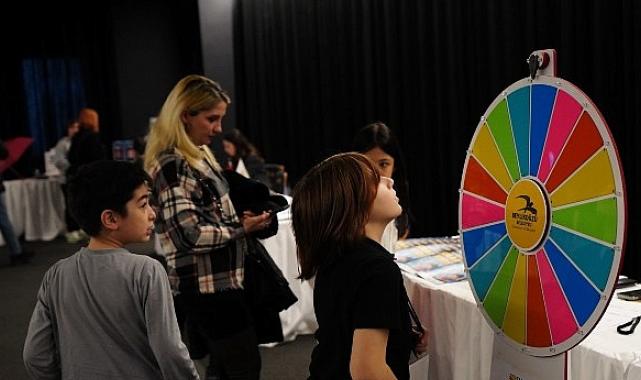 Beylikdüzü’nde çevrimiçi bilişim eğitim lansmanı ve teknoloji festivali düzenlendi 