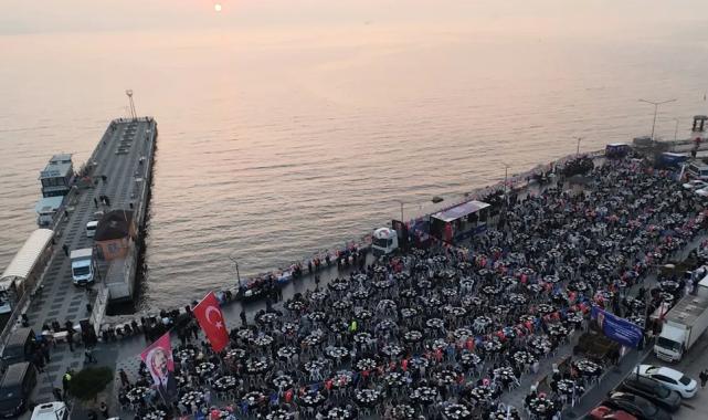 Bursa Büyükşehir’den Gemlik’te 3000 kişilik iftar sofrası