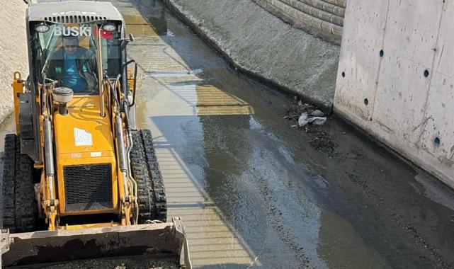 Bursa Gemlik Çarşı Deresi’nde temizlik çalışması