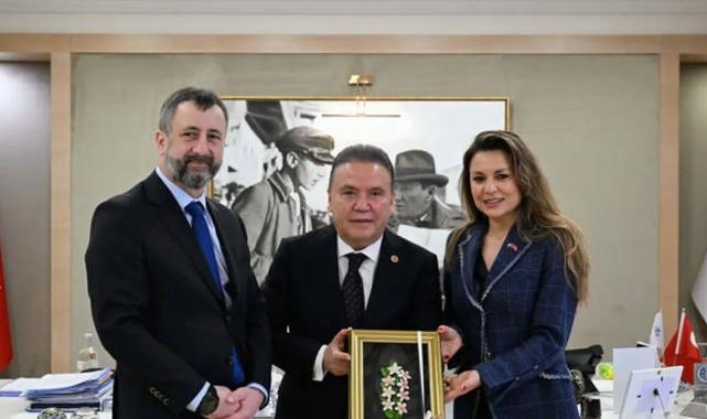 Çek Büyükelçi Stepanek Başkan Muhittin Böcek’i ziyaret etti