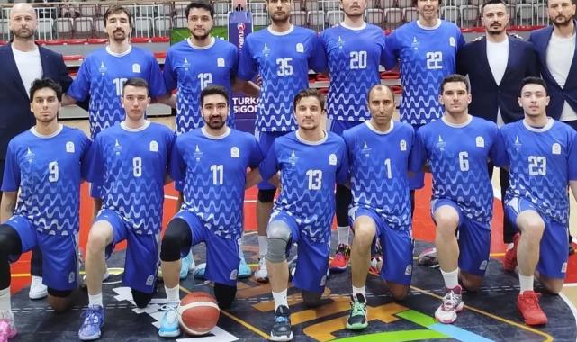Celal Atik Spor Salonu’nda parke ısınıyor