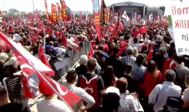 CHP, Maltepe’de özgürlük mitingi gerçekleştiriyor