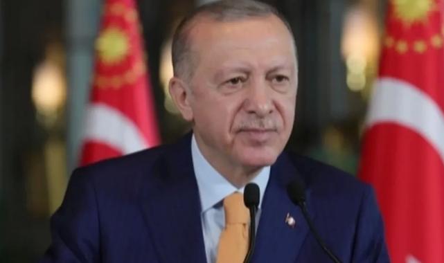 Cmhurbaşkanı Erdoğan: Şehitlerimizin aziz hatıralarını hürmetle yâd edeceğiz
