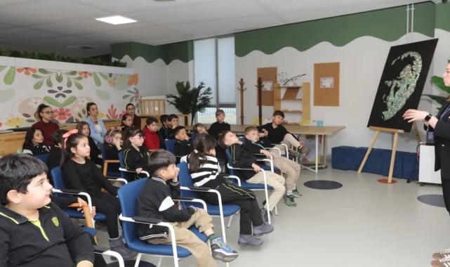 Çocuklar Oyuncak Kütüphanesi’nde hem eğleniyor hem öğreniyor