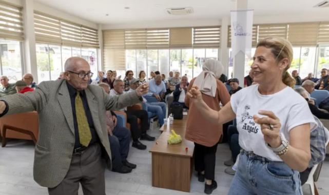 Emekli evlerinde bayram coşkusu