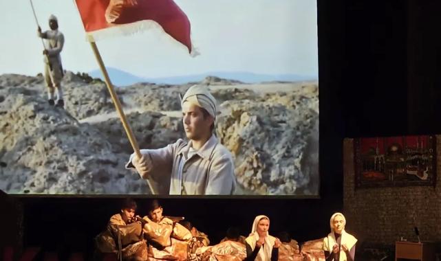 İstiklal Marşı ve Akif Gölcük’te sahnelendi