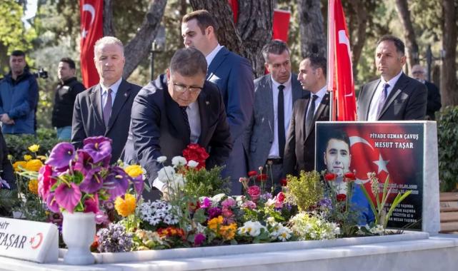 İzmir Kadifekale Şehitliği’nde duygulandıran tören