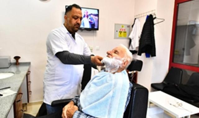 İzmir’in dört dörtlük hizmet veren huzurevi Türkiye’ye örnek