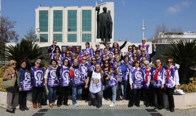 Kadınlar Efes Selçuk sokaklarında zincir oluşturdu