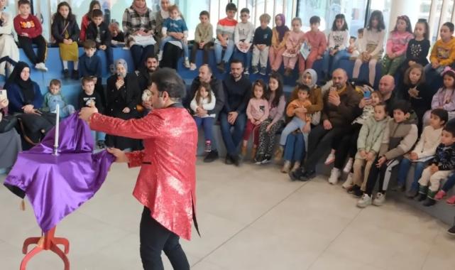 Kocaeli Milli İrade Meydanı’nda çocuklar çok neşeli